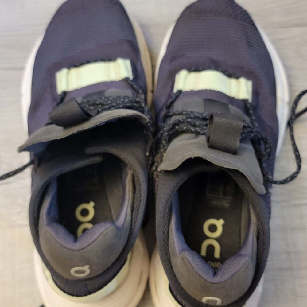 On Cloudnova Eclipse Meadow Running Shoes - Picture 8 of 8